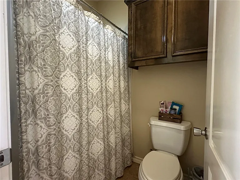 6905 Aaron Dr — Photo 11