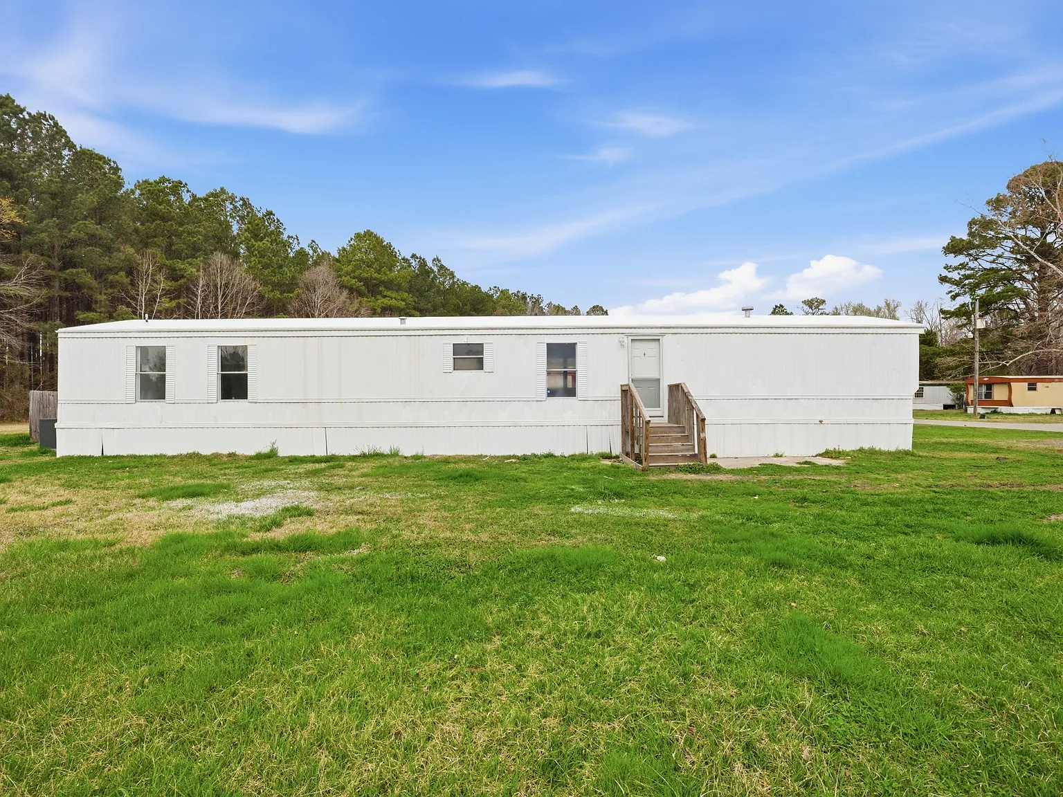 3 bed, $1,500 — Photo 1