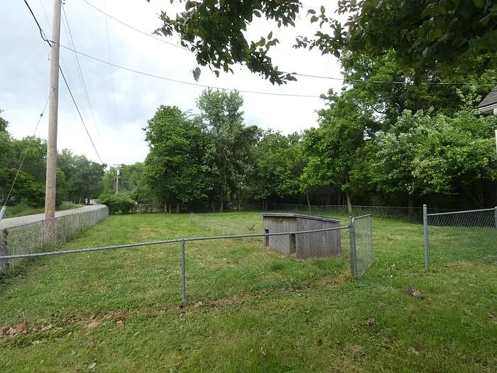 4701 NW Green Hills Rd — Photo 15