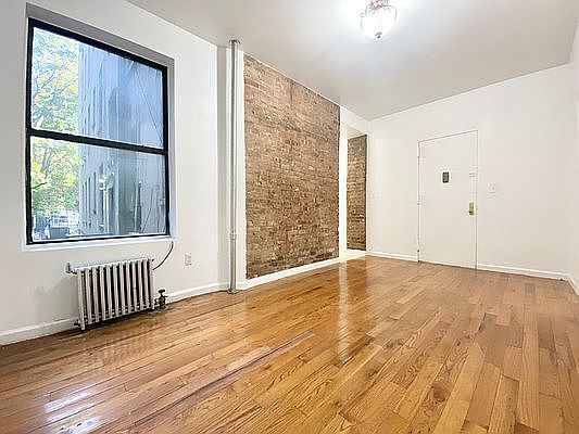 2nd image of 277 W 150th St APT 8