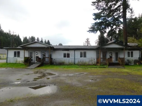 1103 NW A St, Toledo, OR 97391