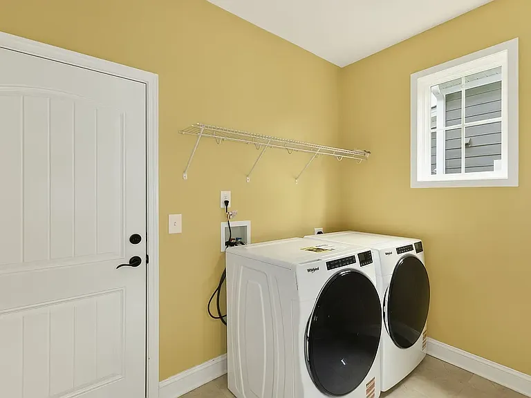 18 Cottage Knoll Cir — Photo 25
