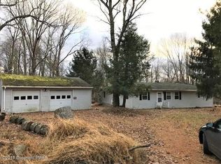 3335 Trafalgar Ave, East Stroudsburg, PA 18302