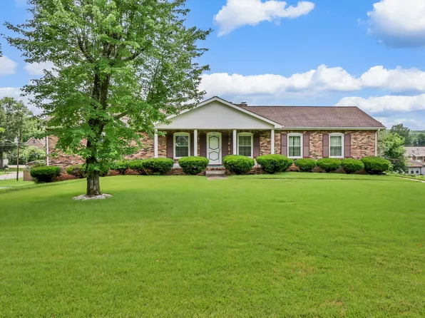 106 Crestmore Dr, Clarksville, TN 37040