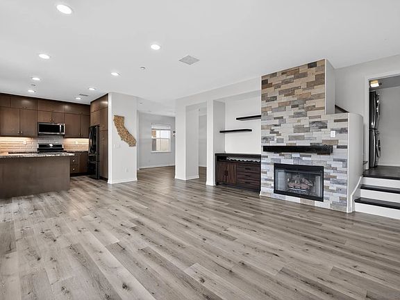 2nd image of 1357 Sky Ridge Ct