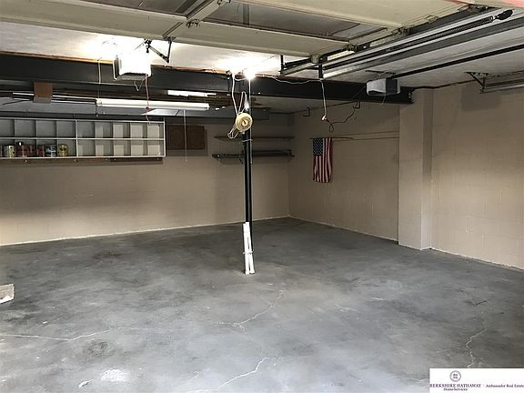 3rd image of 5029 S 107th St