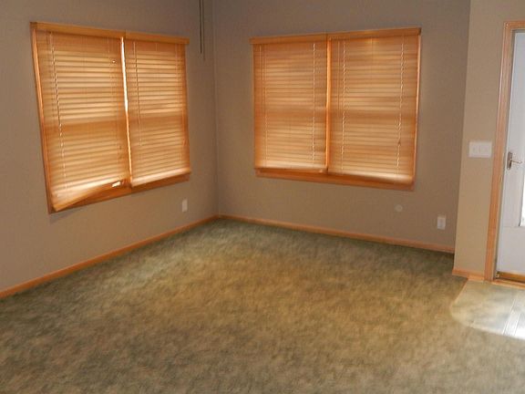 2nd image of 2020 S Knights Ln
