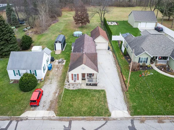 903 Keller Dr, New Haven, IN 46774