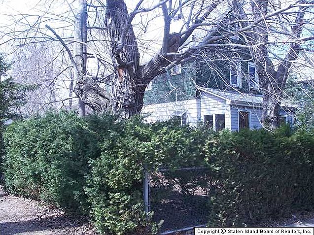 2nd image of 362 Pelton Ave