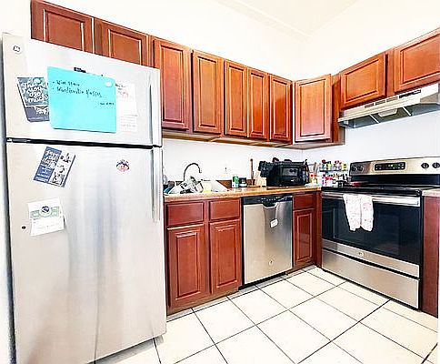 4th image of 208 W 123rd St APT 3