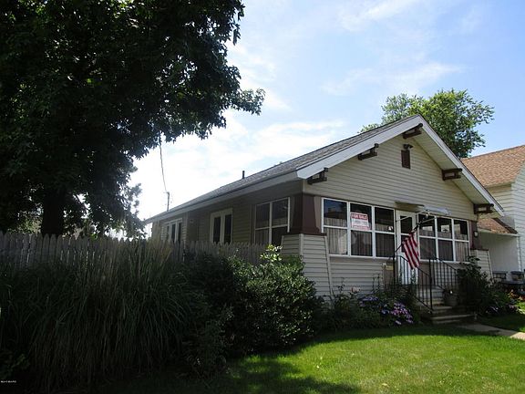 2nd image of 55 Summer St