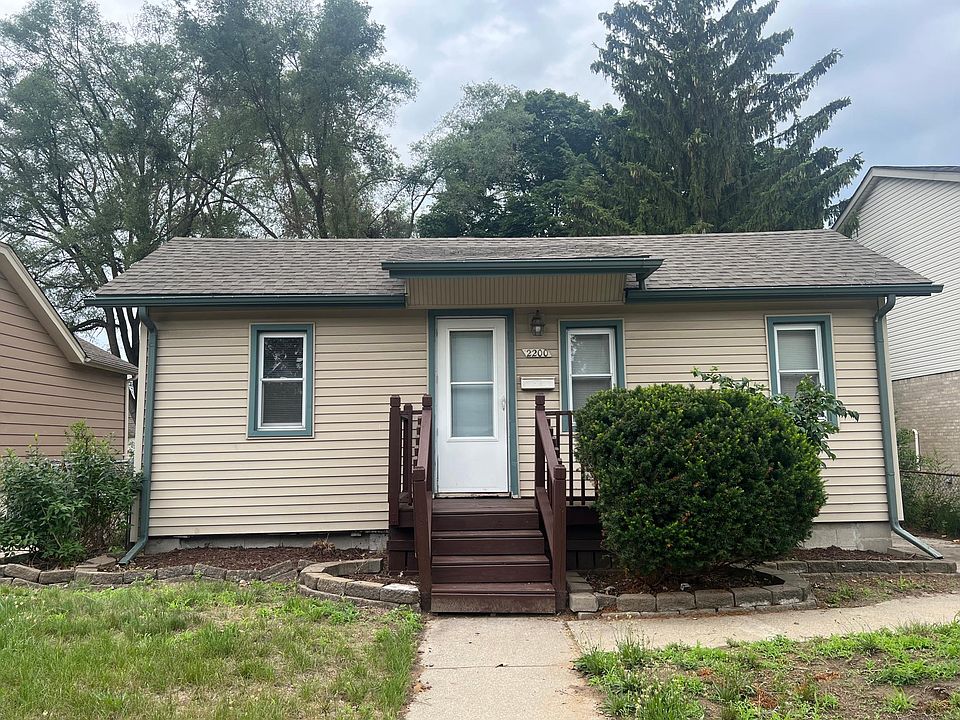 1st image of 2200 Boldt St