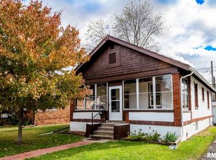 1306 Ann Eliza St, Pekin, IL