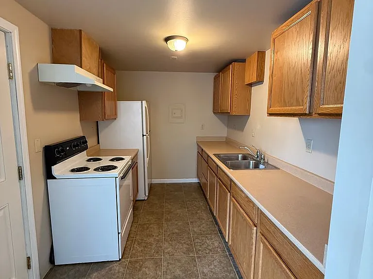 Garden Grove — Photo 35