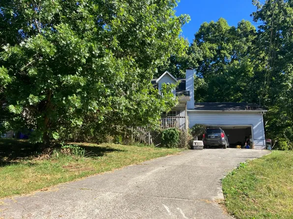 5934 Rolling Ridge Dr, Knoxville, TN 37921