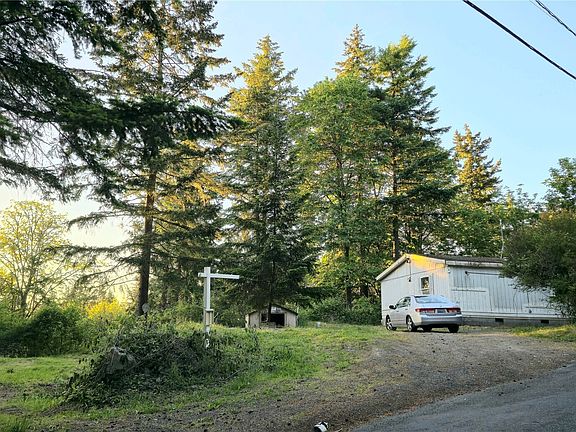 3rd image of 4156 Agate Road