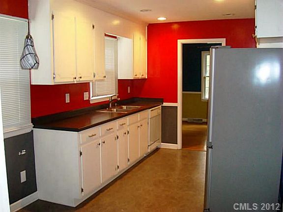 4th image of 4207 Maureen Dr
