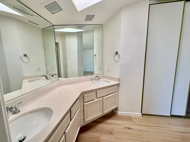 2344 Langhorn St — Photo 18