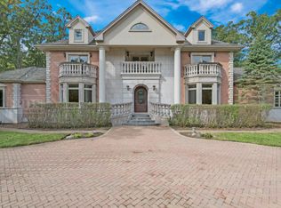 1356 Woodland Ln, Riverwoods, IL