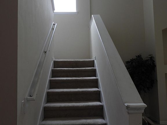 5th image of 926 Stone Harbor Dr