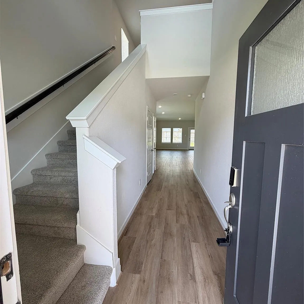 4 bed, 2.5 bath, 2265 sqft, $2,595 — Photo 4