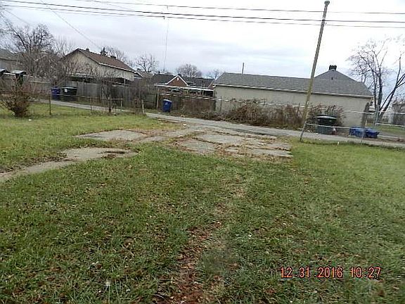 4th image of 941 E 18th Ave
