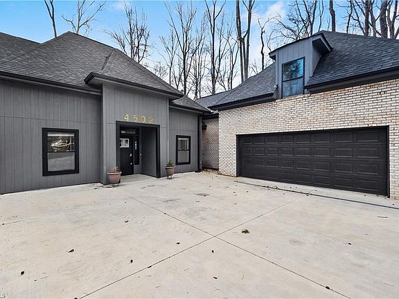 3rd image of 4502 Brookhaven Dr