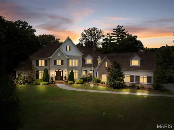 2457 Town And Country Ln, Saint Louis, MO 63131