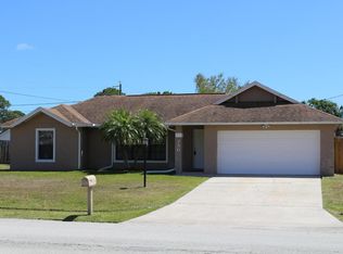 730 Dinner St NE, Palm Bay, FL 32907