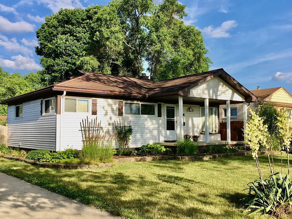 617 Rosewood Ave