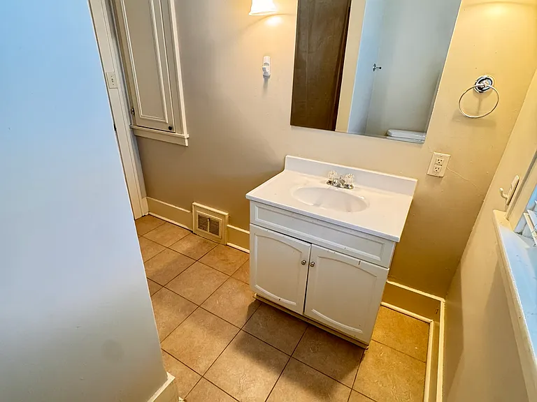 1420 S 17th St #1 — Photo 12