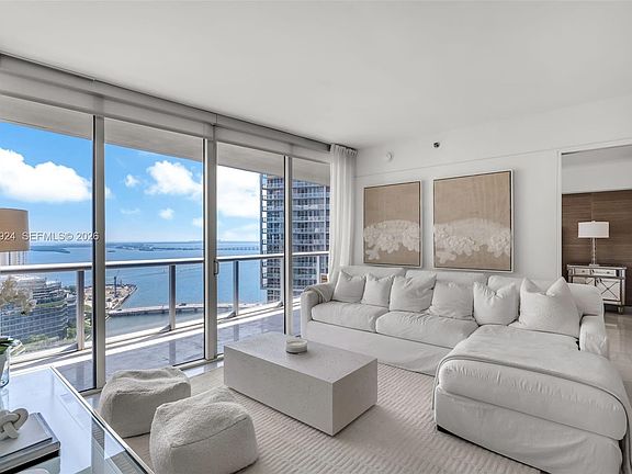 3rd image of 465 Brickell Ave APT 2703