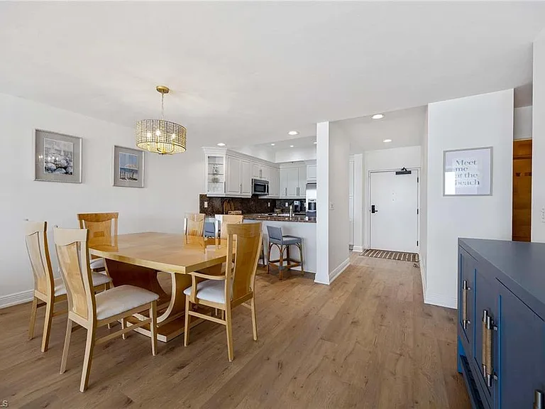 100 N Collier Blvd #Penthouse 5 — Photo 15