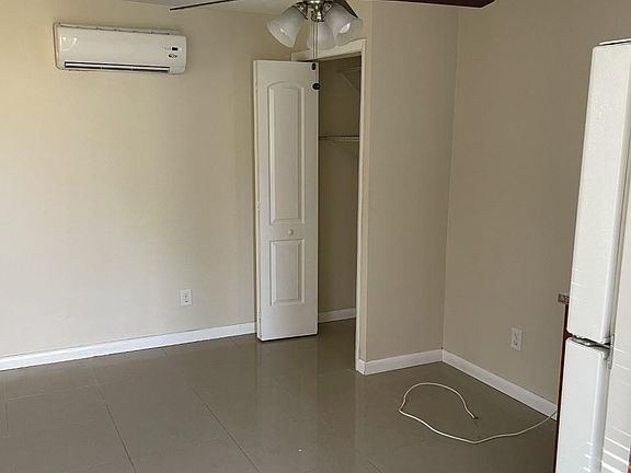 5th image of 1487 NE 180th St