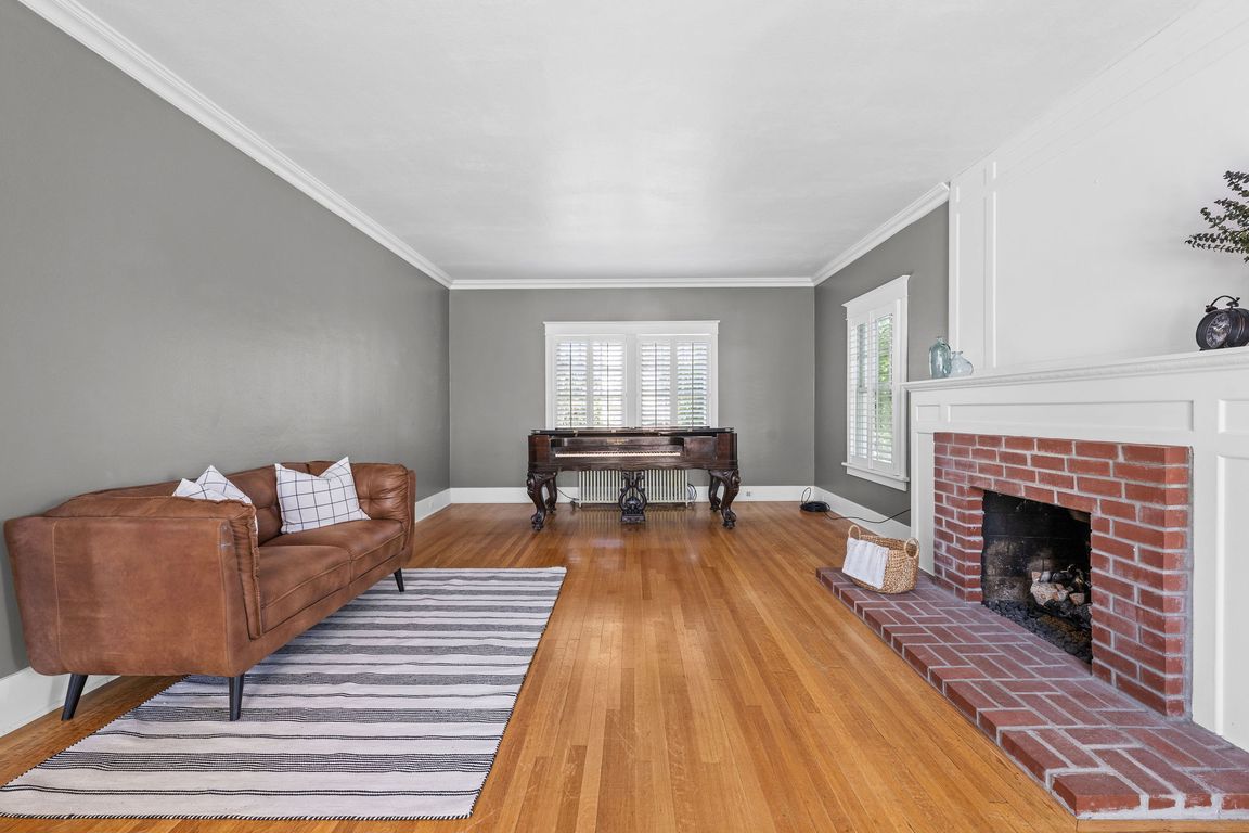 next background image