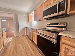 405 W Inwood St, Bethune, SC 29009