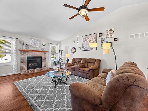 5th image of 1 Dandridge Ct