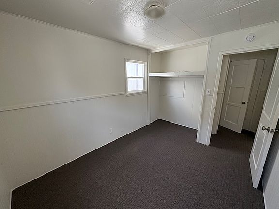 4th image of 121 30th St #B