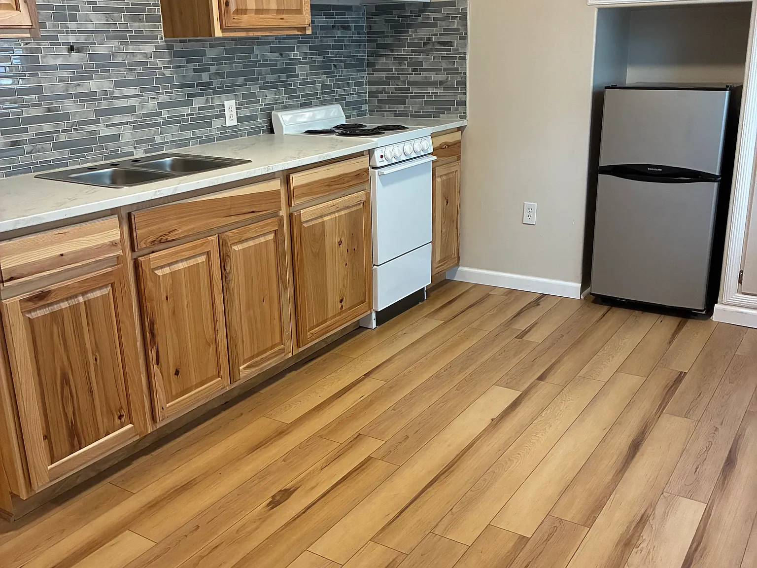 Studio, 300 sqft, $950 — Photo 4