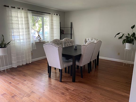 2nd image of 4741 Foxcroft Dr
