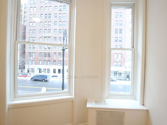 3rd image of 309 W 72nd St #2B