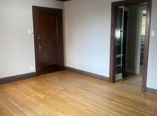 3410 Harlem Ave APT 8, Riverside, IL 60546