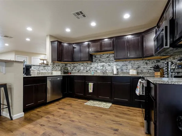 105 Sunset St, Elk City, OK 73644