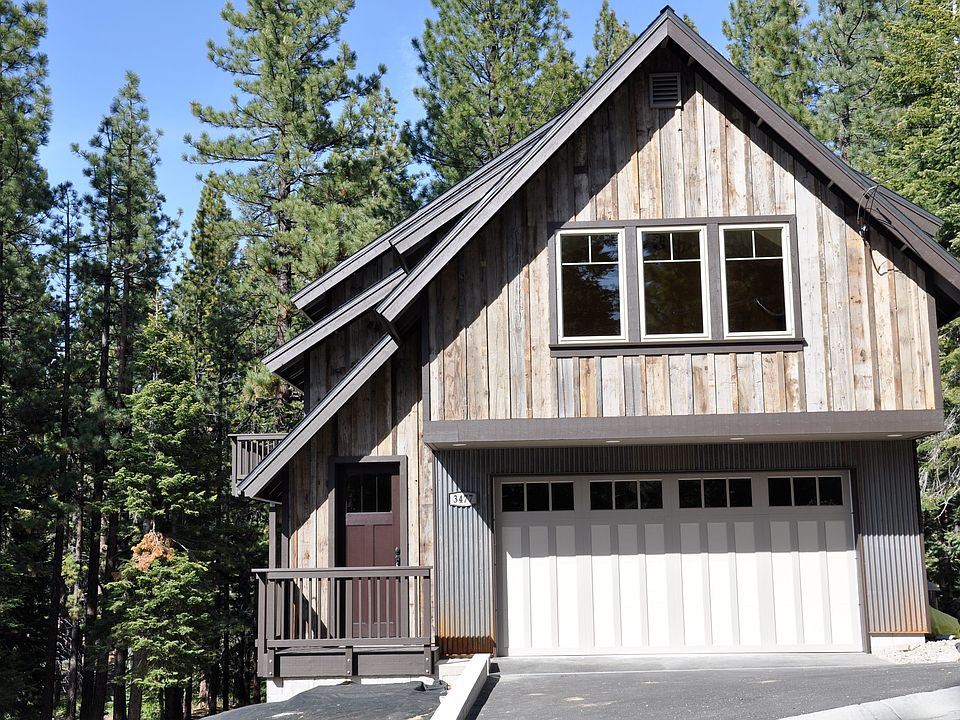 Reclaimed barnwood siding