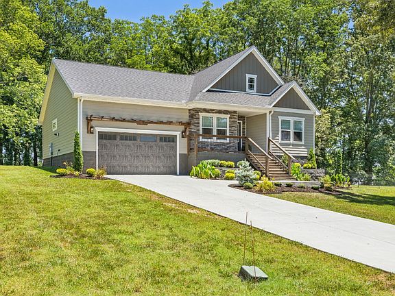 2nd image of 199 Lakeview Trl