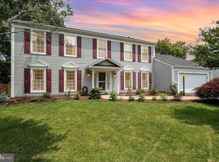 2675 Maple Ridge Dr, Woodbridge, VA 22192
