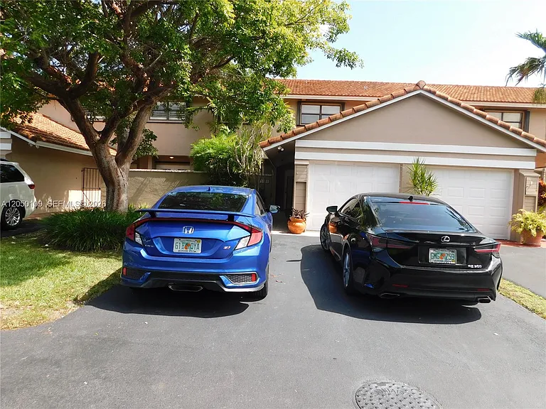 11648 SW 91st Ter #11648 — Photo 1