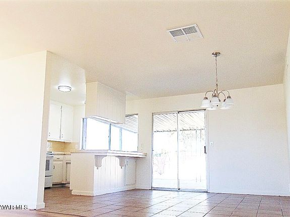 3rd image of 1260 N El Prado Dr