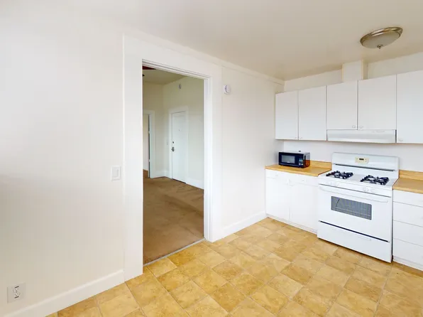 918 10th St APT 4, Coronado, CA 92118