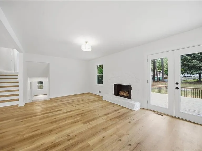 1073 Grayson Pkwy — Photo 8